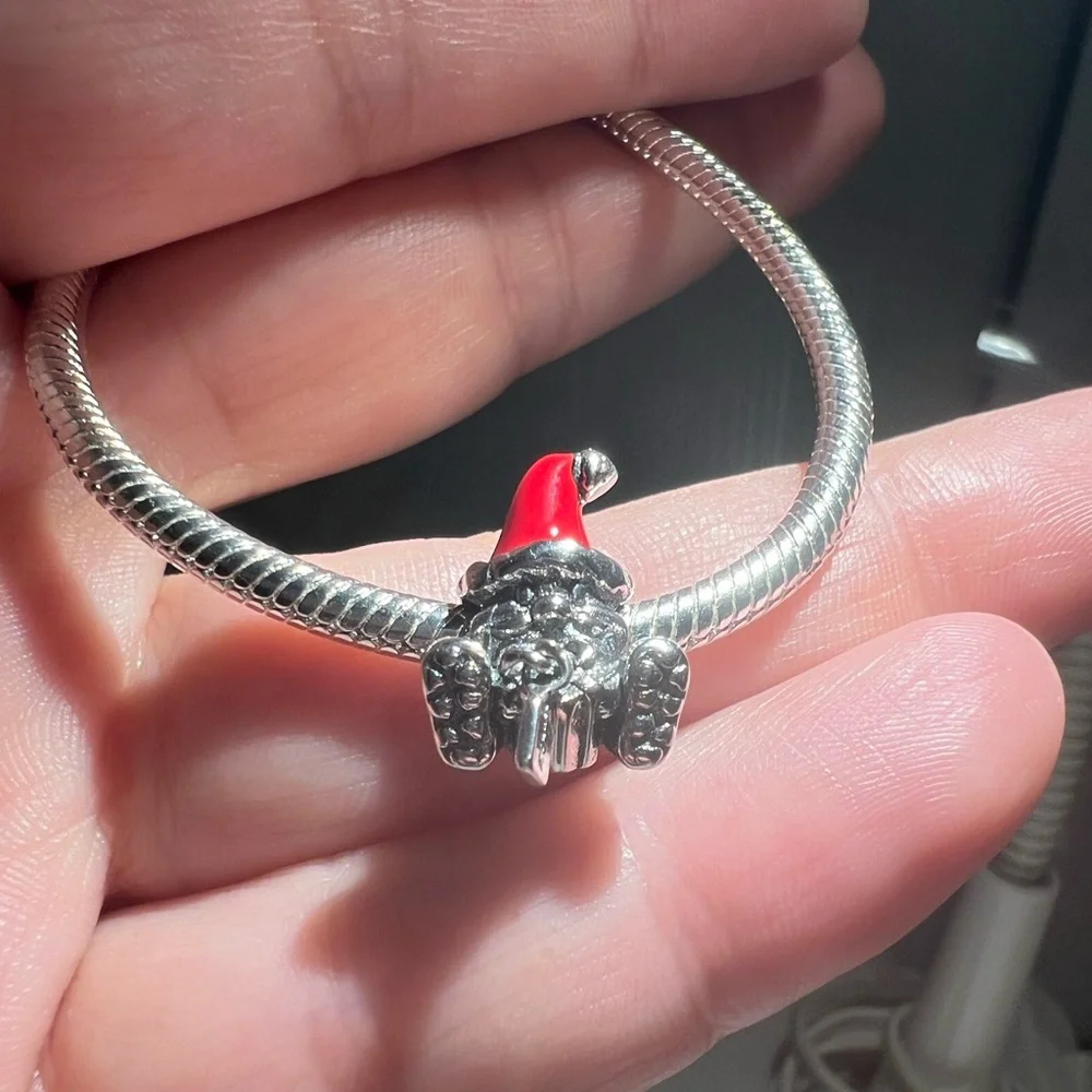 Seated Santa Charm